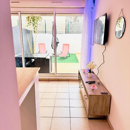 Le Petit Oasis Apartamento Saint-Denis Exterior foto
