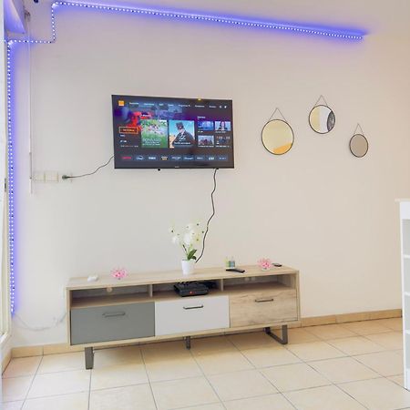 Le Petit Oasis Apartamento Saint-Denis Exterior foto