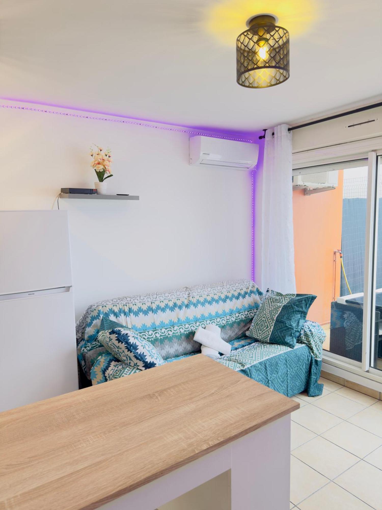 Le Petit Oasis Apartamento Saint-Denis Exterior foto