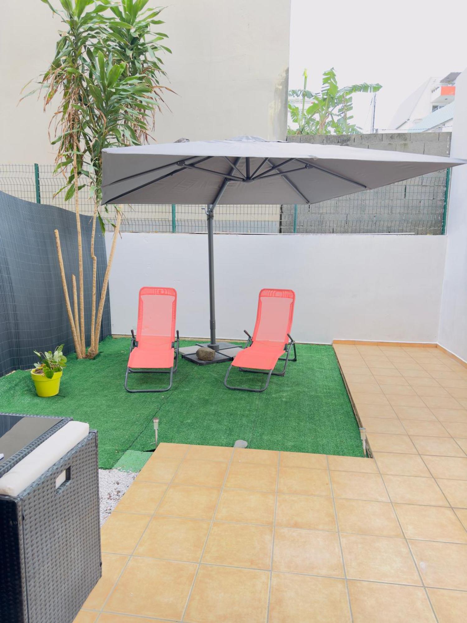 Le Petit Oasis Apartamento Saint-Denis Exterior foto